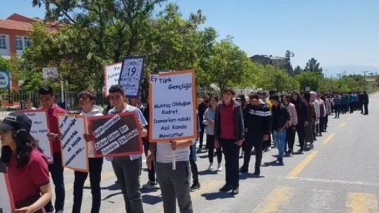 Arguvanlı gençler sokaklara taştı