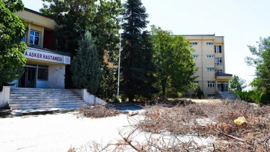 Askeri Hastane'nin yıkımı için yer teslimi yapıldı