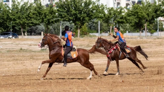 Atlı Cirit gösterisi büyük ilgi gördü