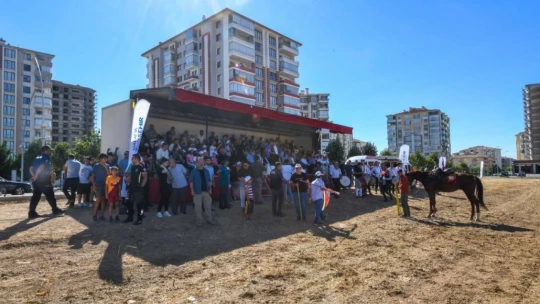 Atlı Cirit gösterisi büyük ilgi gördü