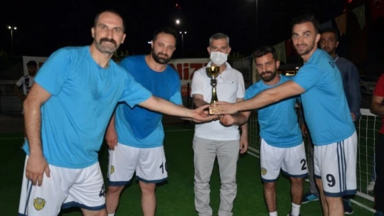 Ayak tenisi turnuvası 1.etabının finali tamamlandı