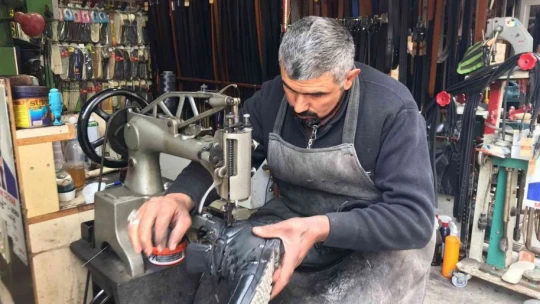 Ayakkabı profesörü fiyat artışlarına inat zam yapmadı