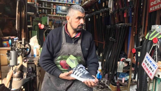 Ayakkabı profesörünün çeyrek asırlık meslek aşkı