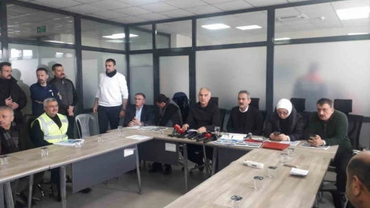 Bakan Ersoy: 'Malatya'da enkaz çalışmalarına başladık'