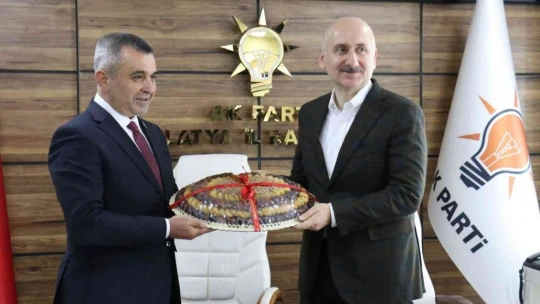 Bakan Karaismailoğlu'ndan AK Parti ve MHP İl Başkanlıklarına ziyaret