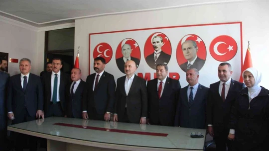 Bakan Karaismailoğlu'ndan AK Parti ve MHP İl Başkanlıklarına ziyaret