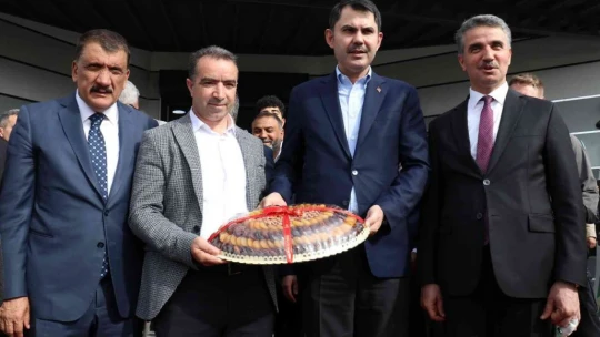 Bakan Kurum: 'Cumhuriyet tarihimizin en büyük deprem dönüşümünü başlattık'