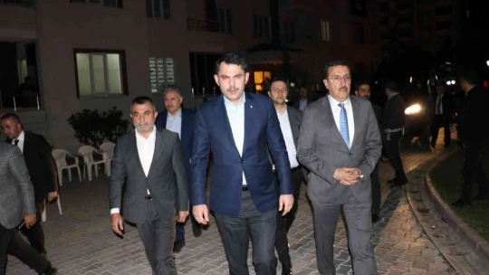 Bakan Kurum'dan şehit ailesine taziye ziyareti