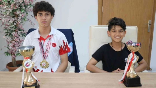 Bandminton'da Malatya'yı derece ile temsil ettiler