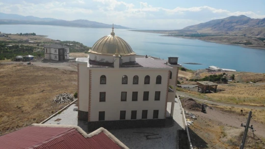 Para bitince minaresiz kaldı