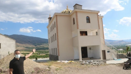 Para bitince minaresiz kaldı