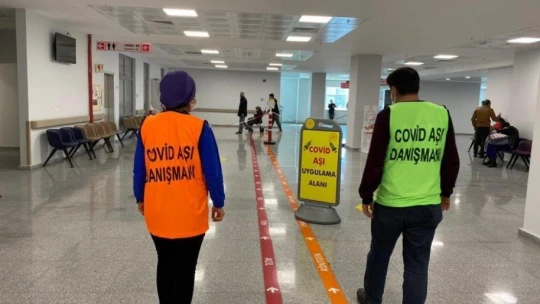 Başhekim Aktürk aşı oldu