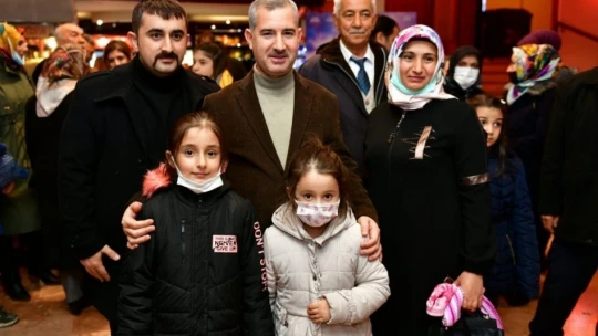 Başkan Çınar, 'Eren' filmini şehit yakınları ve gazilerle birlikte izledi