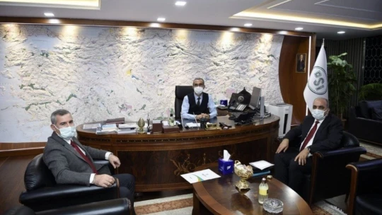 Başkan Çınar, Ankara'da ziyaretlerde bulundu