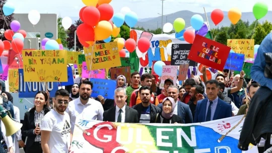 Başkan Çınar, lösemi için farkındalık yürüyüşüne katıldı