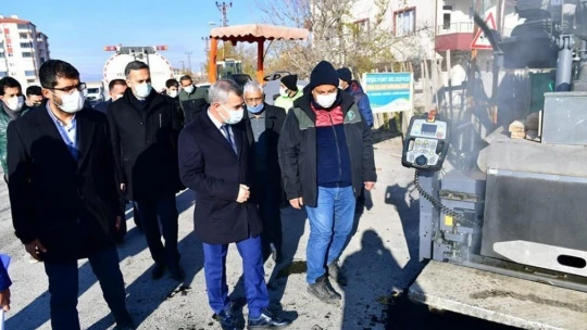 Başkan Çınar, temizlik ve yol yenileme hizmetlerini inceledi