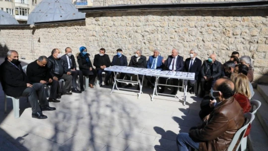 Başkan Güder, 10 bin çocuğun yüzünü güldürdü