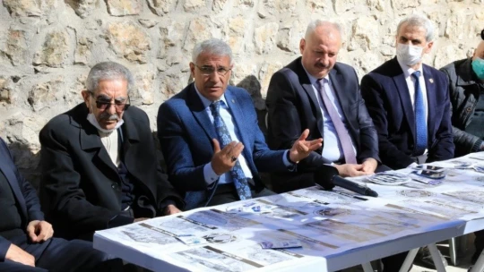 Başkan Güder, 10 bin çocuğun yüzünü güldürdü