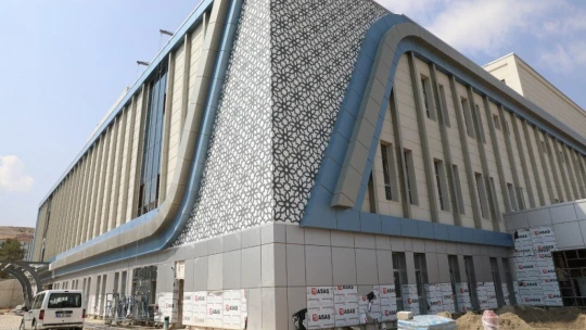 Başkan Güder, 300 yataklı devlet hastanesi inşaatını inceledi