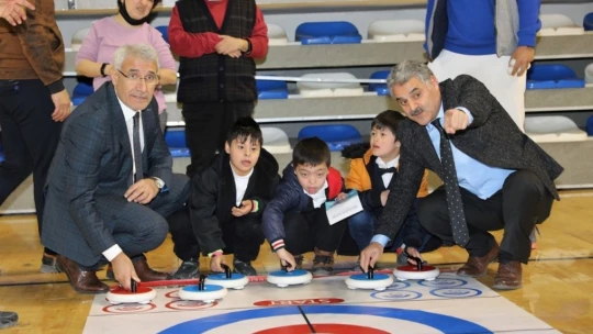 Başkan Güder'den down sendromlu çocuklara özel ilgi