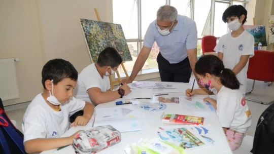 Başkan Güder'den Sosyal Yaşam Merkezi'ne övgü