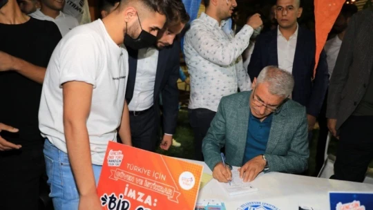 Başkan Güder gençlerle buluştu