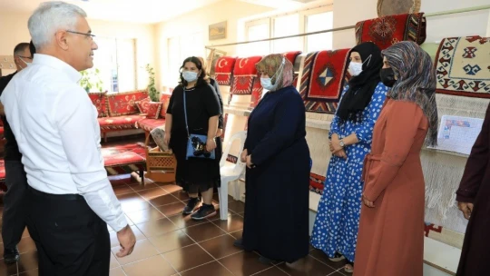 Başkan Güder, kursiyerlerle buluştu