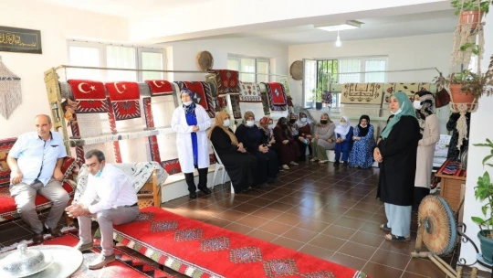 Başkan Güder, kursiyerlerle buluştu