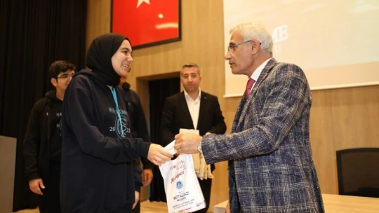 Başkan Güder, öğrencilerle söyleşi yaptı