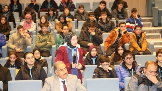 Başkan Güder, öğrencilerle söyleşi yaptı