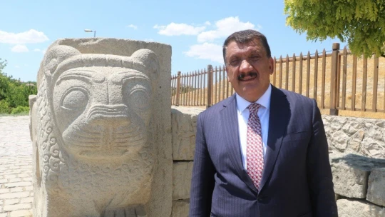 Başkan Gürkan'dan turistlere çağrı