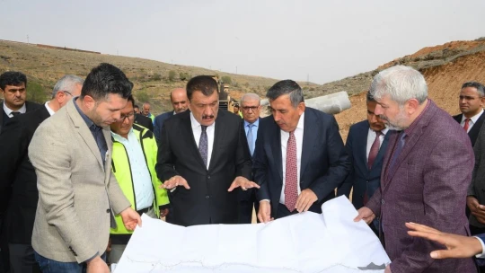 Başkan Gürkan, kanalizasyon batı kolektörü çalışmalarını inceledi