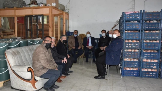 Başkan Sadıkoğlu sebze meyve komisyoncularının sorunlarını dinledi