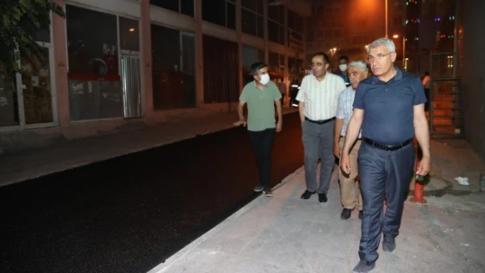 Battalgazi Belediyesi sokakları asfaltlamaya devam ediyor