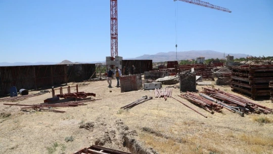 Battalgazi'de deprem konutlarının inşaat çalışmaları başladı