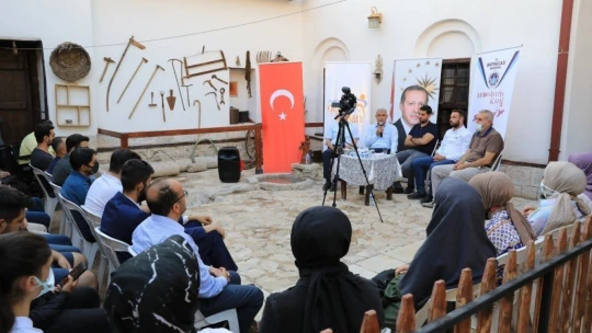 Başkan Güder gençlerin sorularını cevapladı