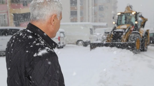 Battalgazi'de karla mücadele 500 personel ile yürütülüyor