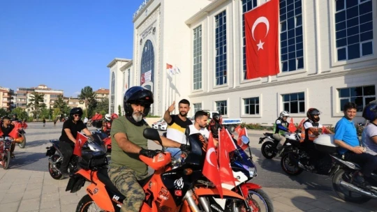 Battalgazi'de motosiklet kortejli Zafer Bayramı kutlaması