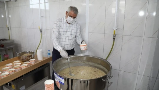 Battalgazi'de tedbirli aşure ikramı