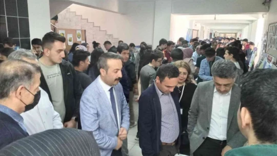 Battalgazi'de TÜBİTAK 4006 Bilim Fuarı açıldı