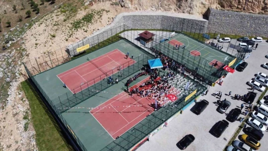 Battalgazi'deki spor sahaları törenle hizmete açıldı