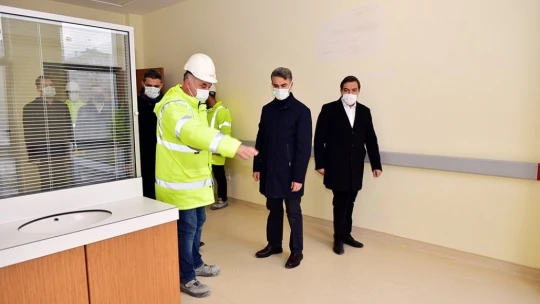 Battalgazi Devlet Hastanesi'nde iç dekorasyon sürüyor