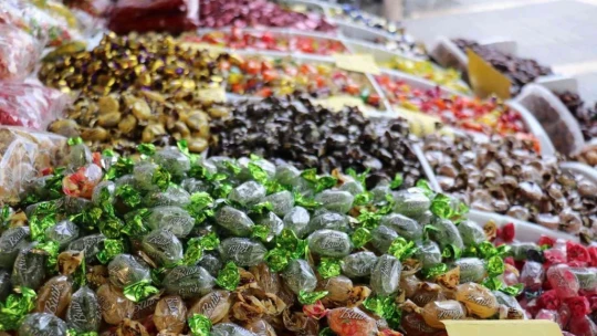 Bayram şekerleri tezgahlardaki yerini aldı