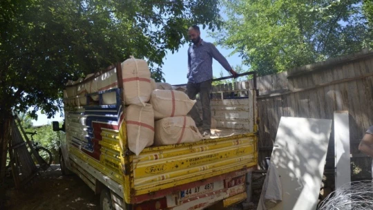 Besiciler saman fiyatlarından dertli