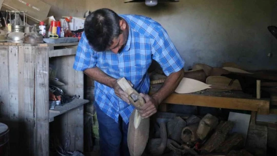 Binlerce yıllık bağlama türü 'cura' unutulmaya yüz tuttu