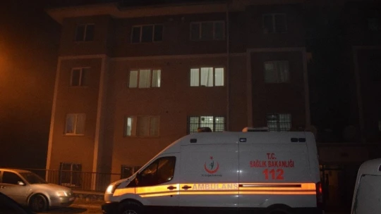 Bir gün önce hastaneye kaldırılan 51 yaşındaki şahıs evinde hayatını kaybetti