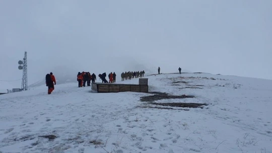 Askeri helikopterin düştüğü bölgede çalışmalar devam ediyor