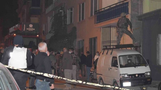 Boşanma aşamasındaki eşi ve çocuklarına korku dolu anlar yaşattı