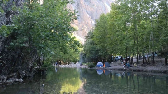 Bu da cümbüşlü klarnetli Tarzan