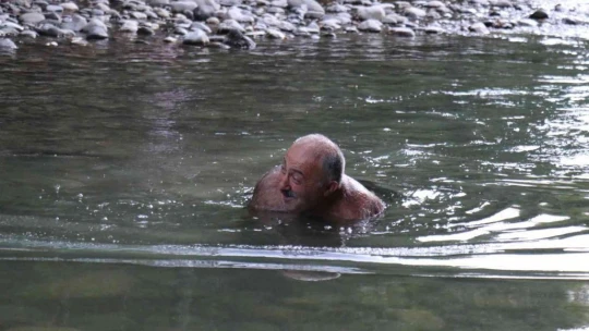 Bu da cümbüşlü klarnetli Tarzan